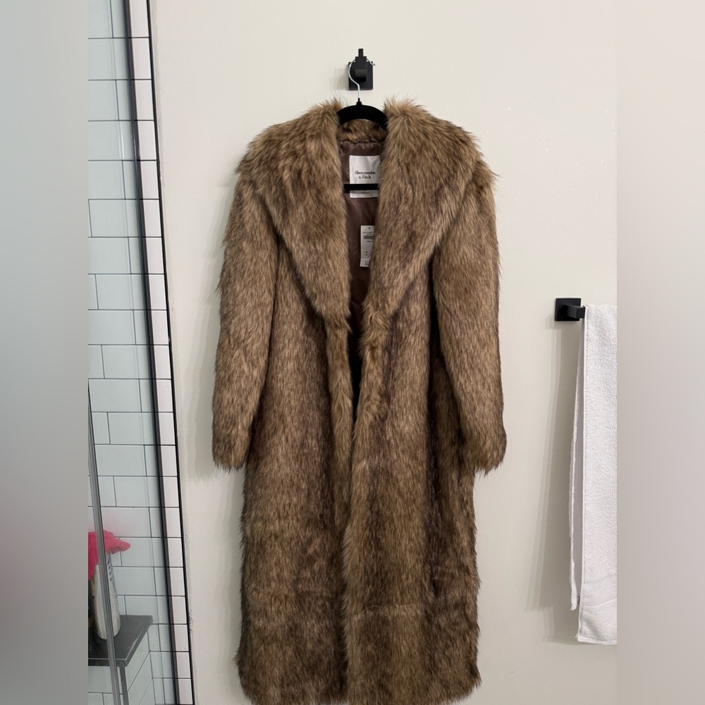 Abercrombie & Fitch Long Fur coat